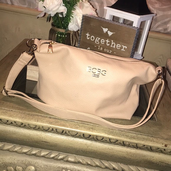 BCBG PURSE IN COLOR NUDE - Picture 2 of 4
